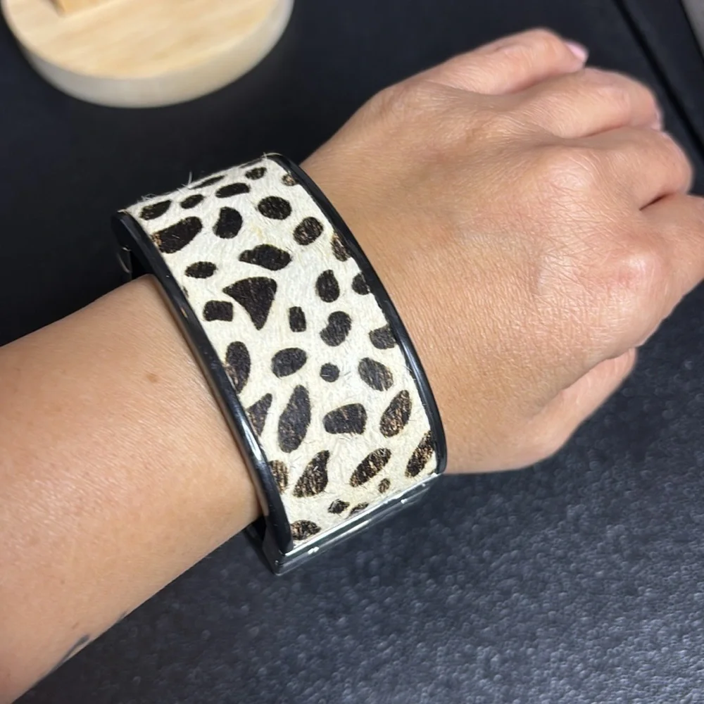 CN Marked Chunky Furry Leopard Print Bangle Clamper Bracelet